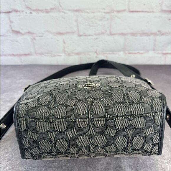 Coach Signature Small Dufflette Shoulder Bag Crossbody 25697 - Picture 6 of 10